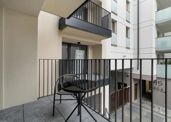 Studio With Balcony In Poznan By Noclegi Renters