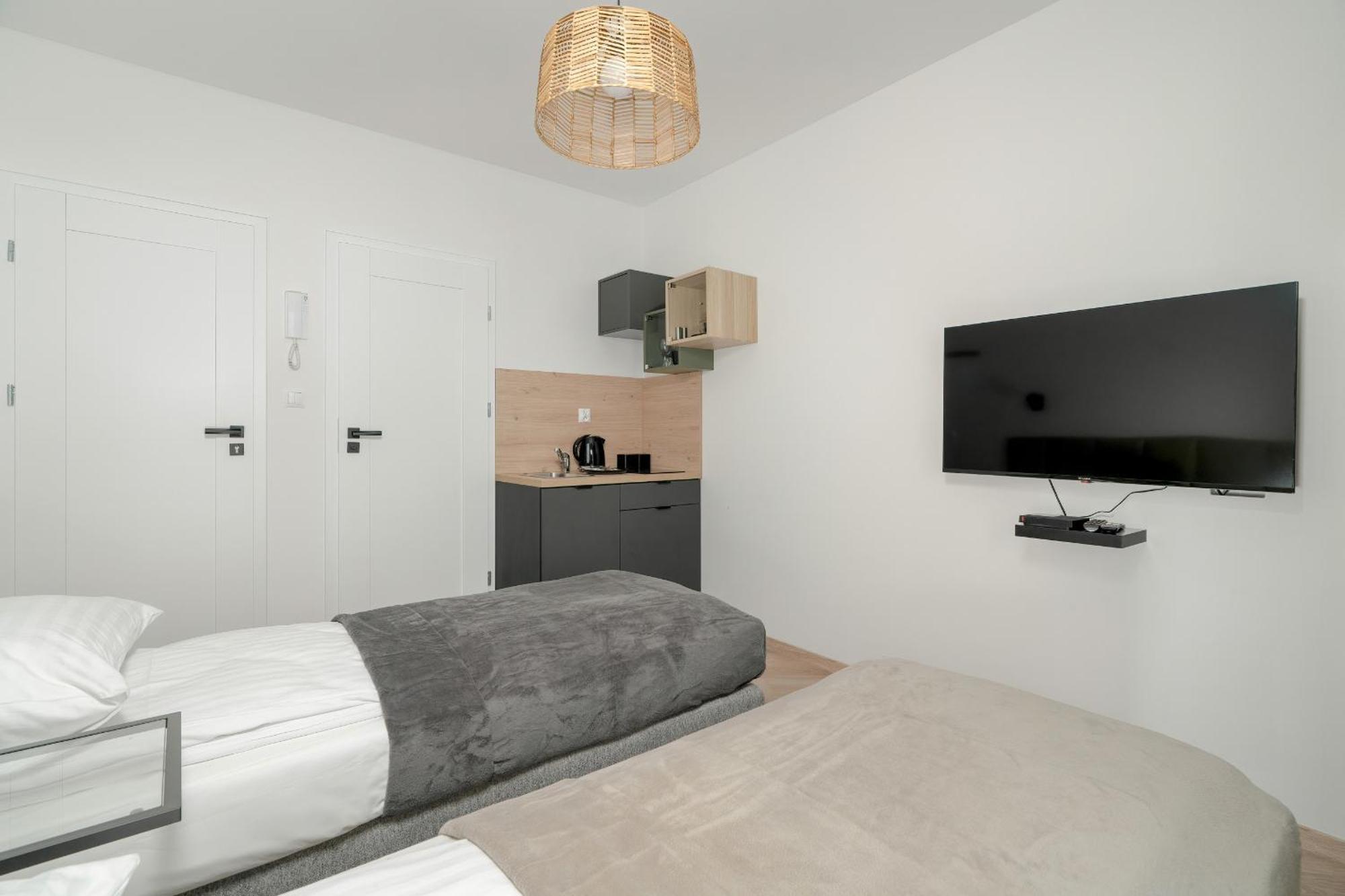 Apartment With Balcony In By Renters Poznan